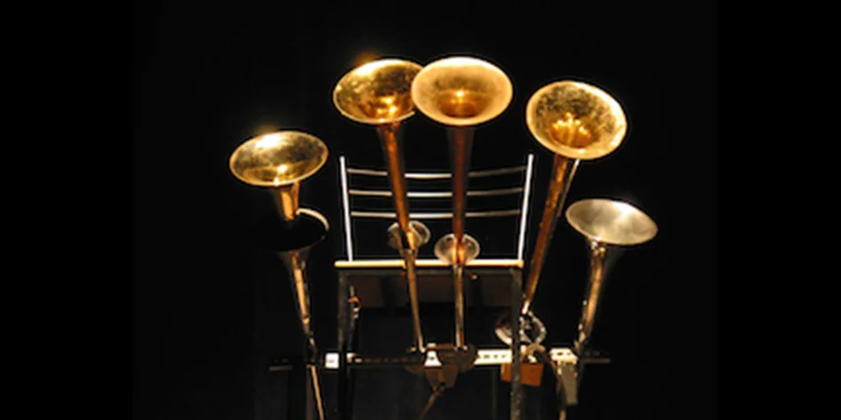 Photo of a siren organ