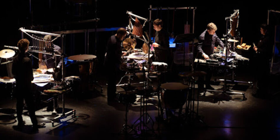 Photo of Sixtrum on stage