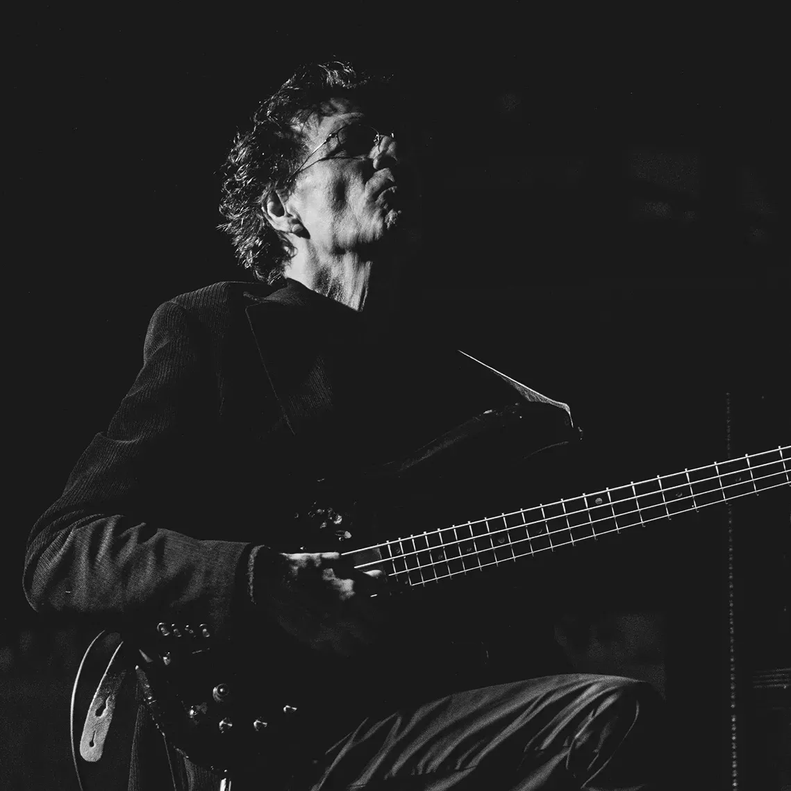 Photo of André Pappathomas on stage