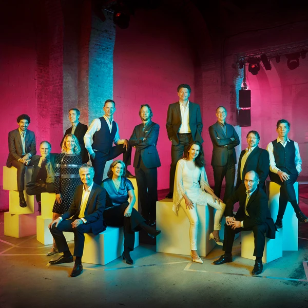 Photo of the musicians of the Musikfabrik ensemble