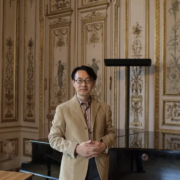 Yuji Itoh 