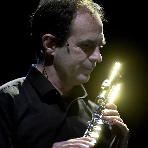 Photo de Sylvain Millepied à la flûte