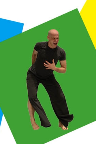 Photo d'un danceur dans un carré vert